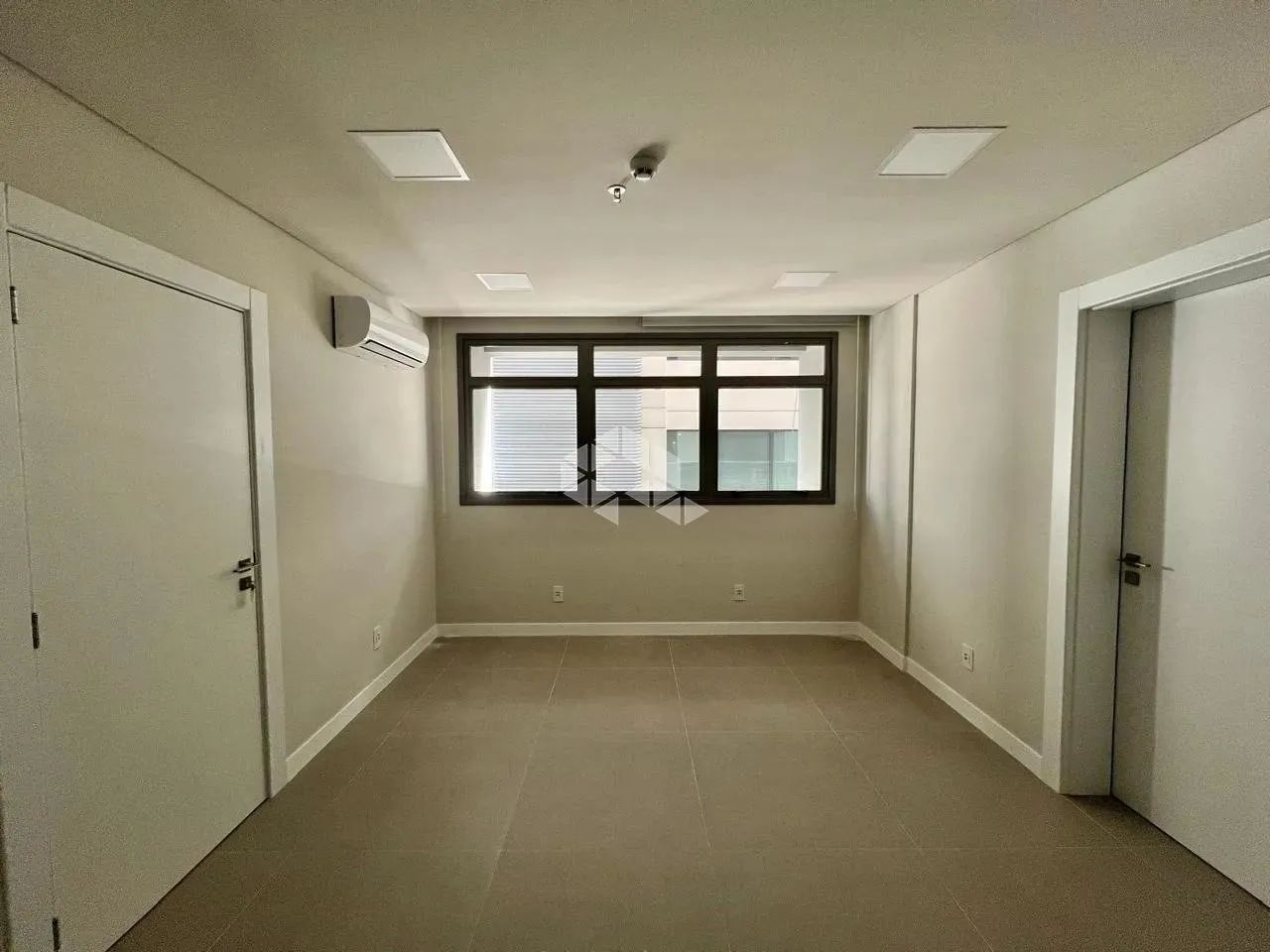 Venda de Salas Comerciais no Centro Comercial Vitta Center - Foto 5