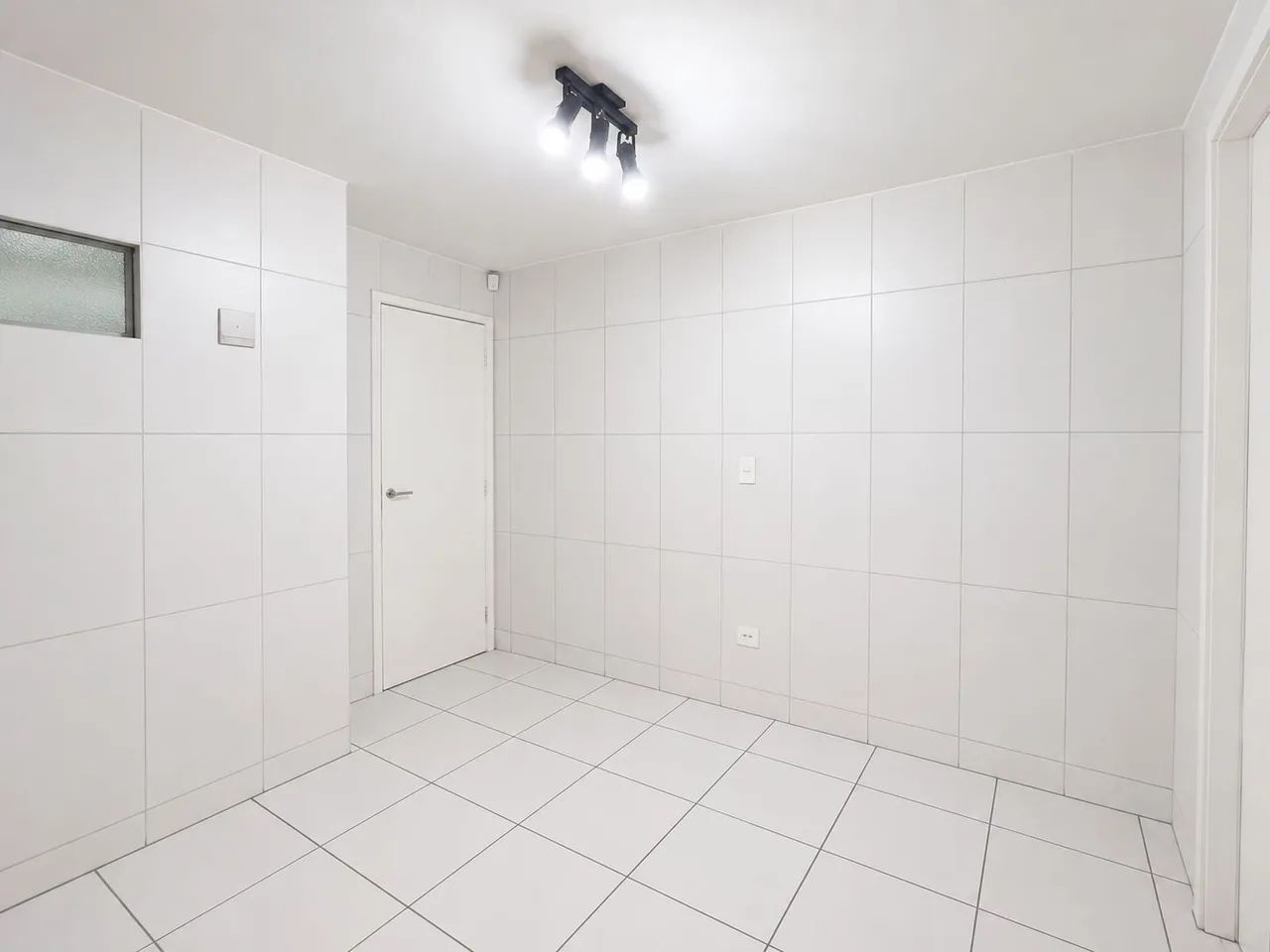 ALUGO SALA COMERCIAL NA  AV.  CAXANGÁ  - Foto 2
