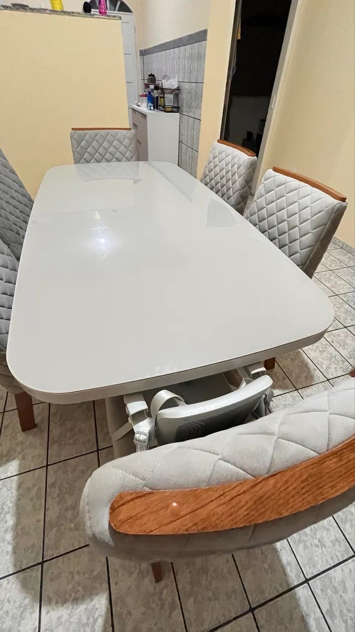 Mesa 6 cadeiras 
