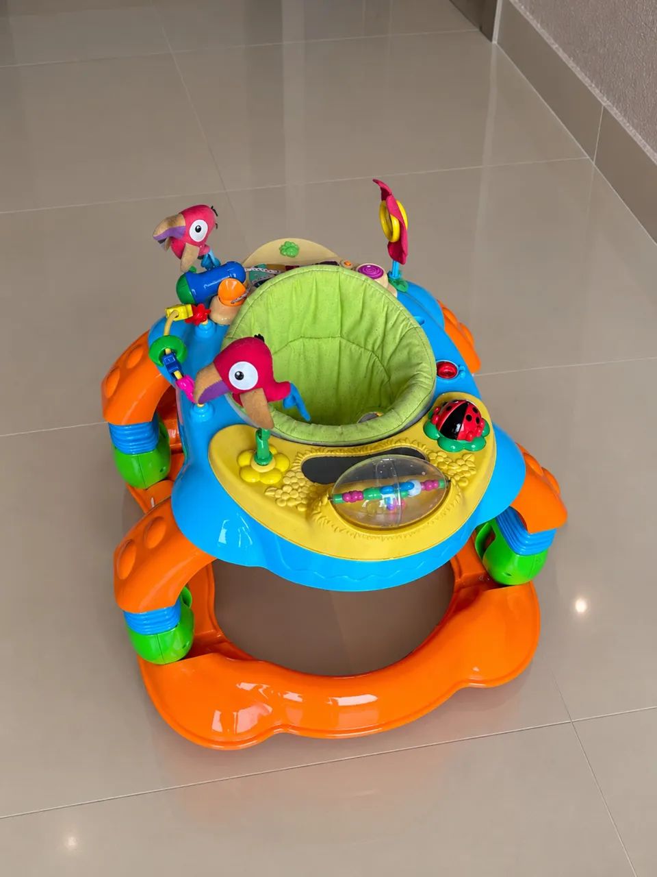 Vendo andador de bebê 