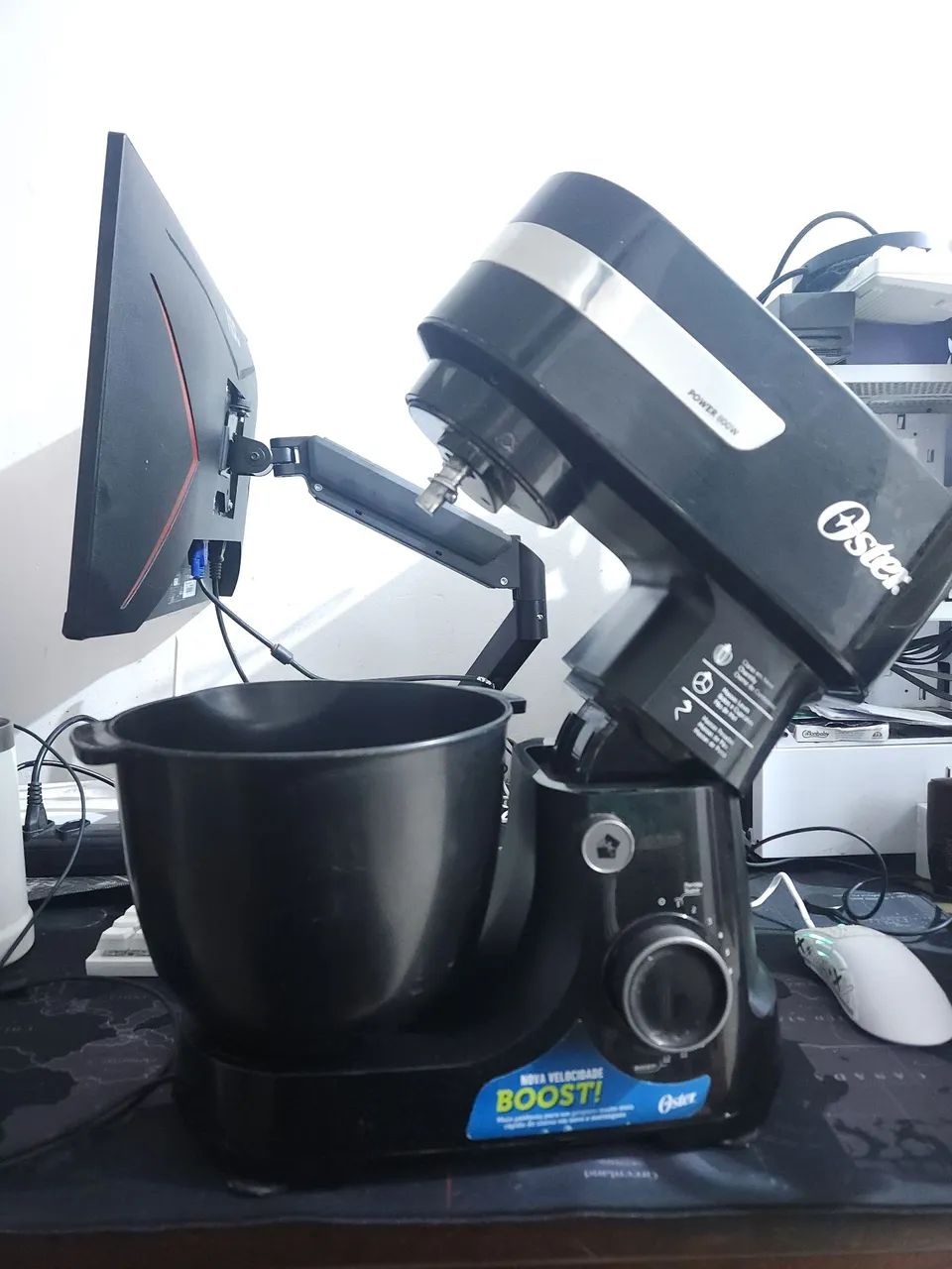 Batedeira planetaria Oster 800w completa