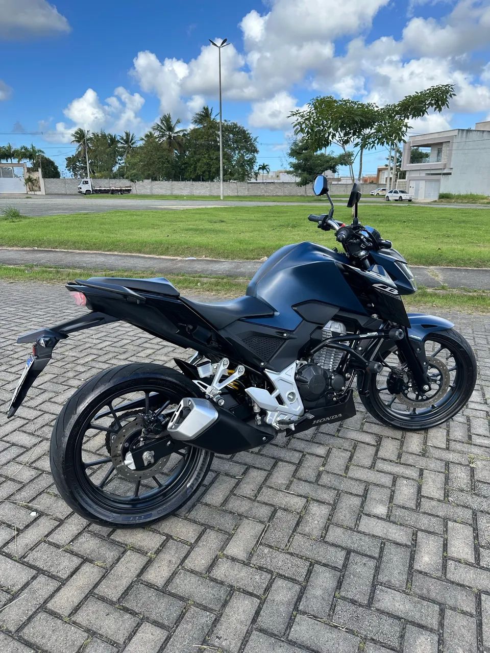 VENDE-SE CB300F 2025 - Foto 2