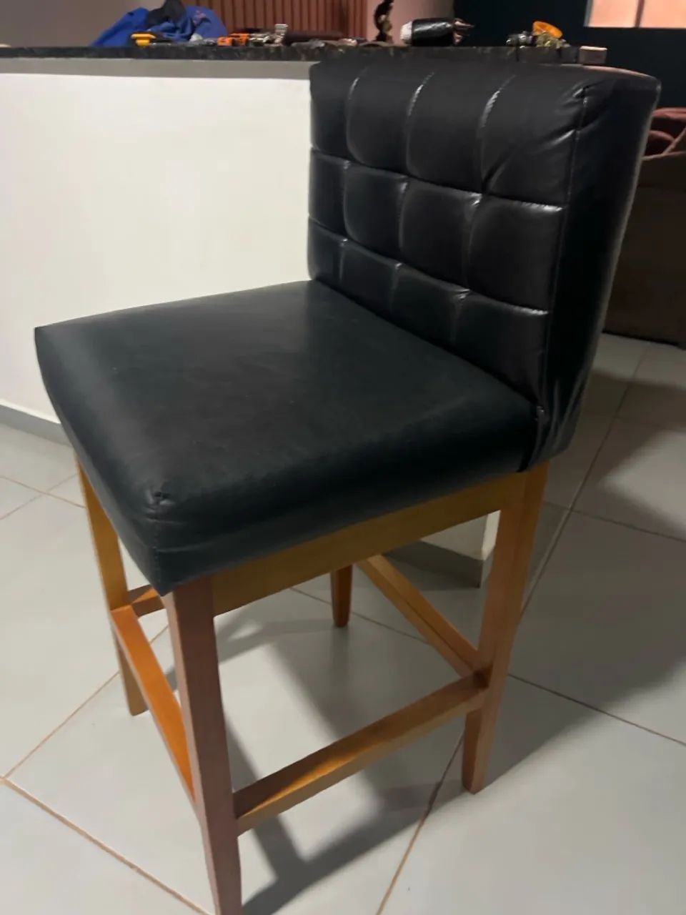 2 Cadeira estofada