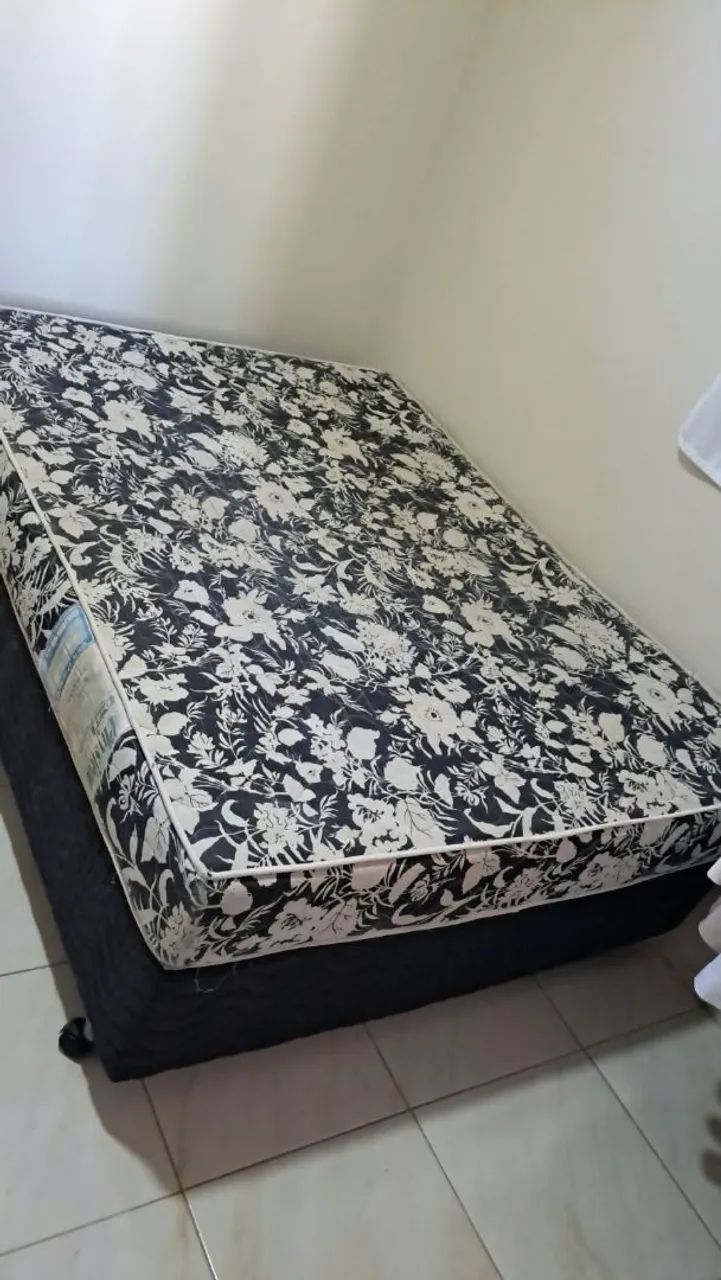 Cama box casal $400