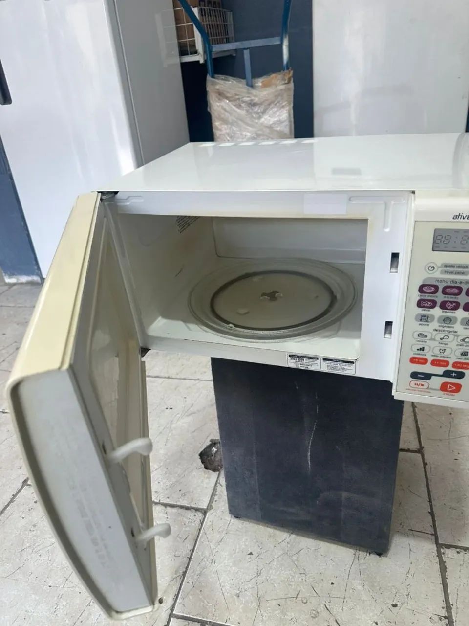 Microondas Brastemp 30L 127v - Foto 5