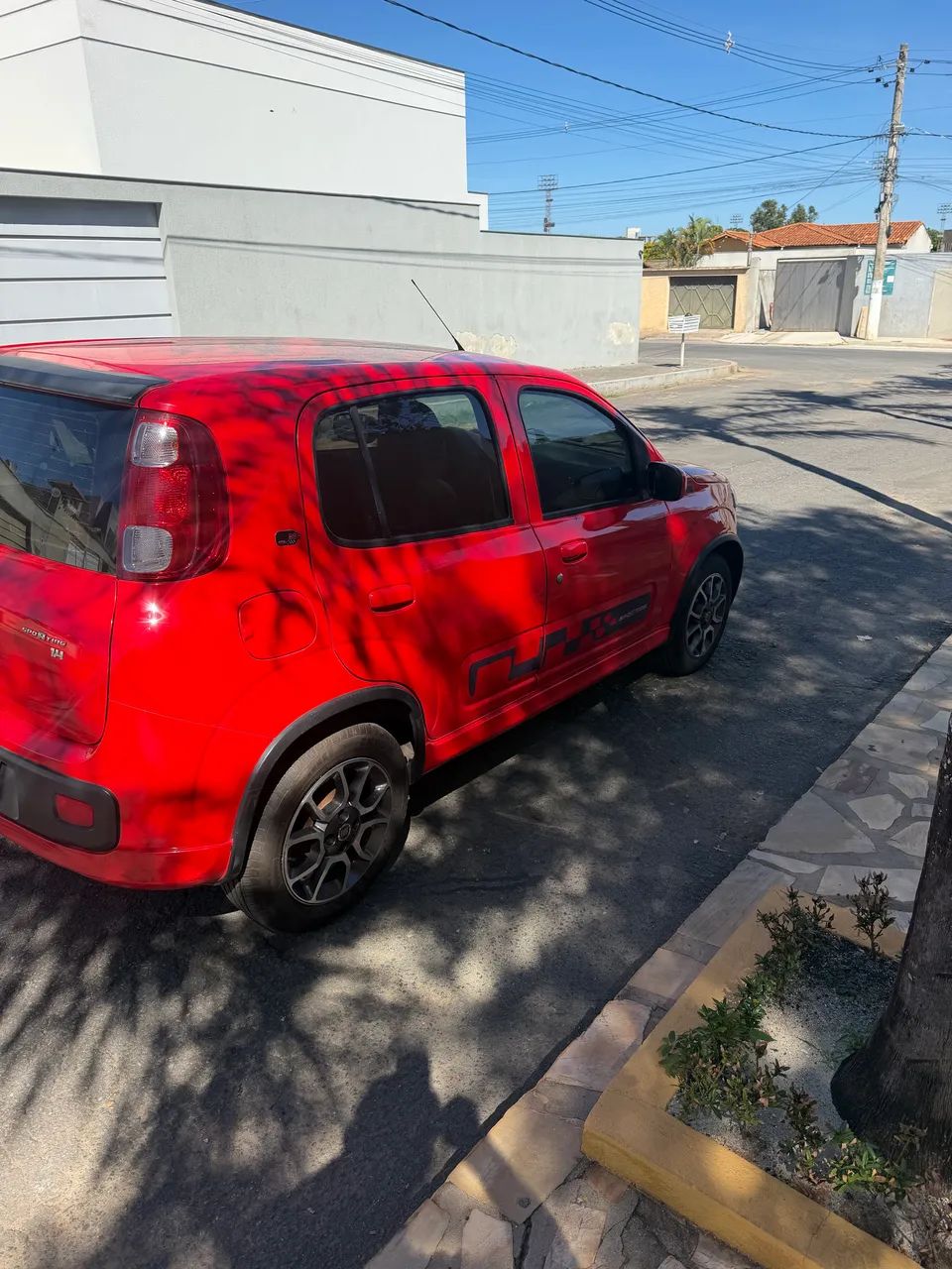 Fiat Uno Sporting 1.4 EVO Fire Flex 8V 4P 2012 - Foto 3