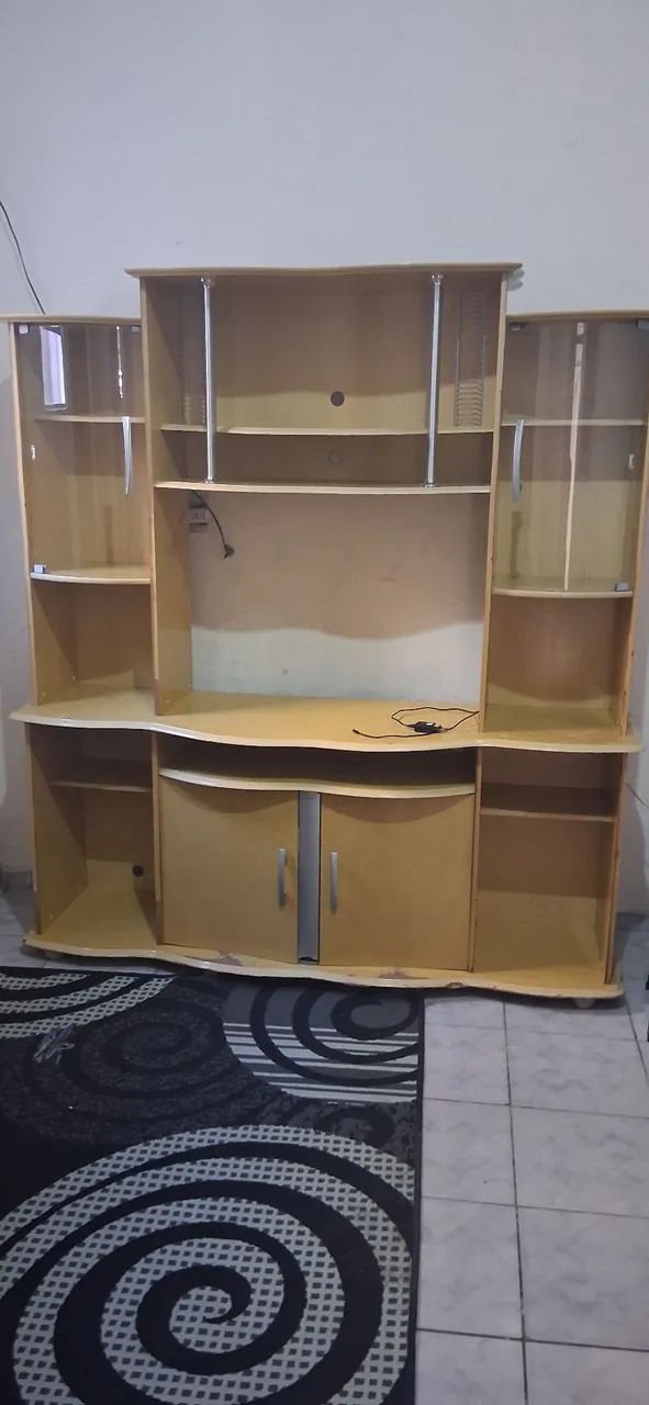 Vende-se estante para sala