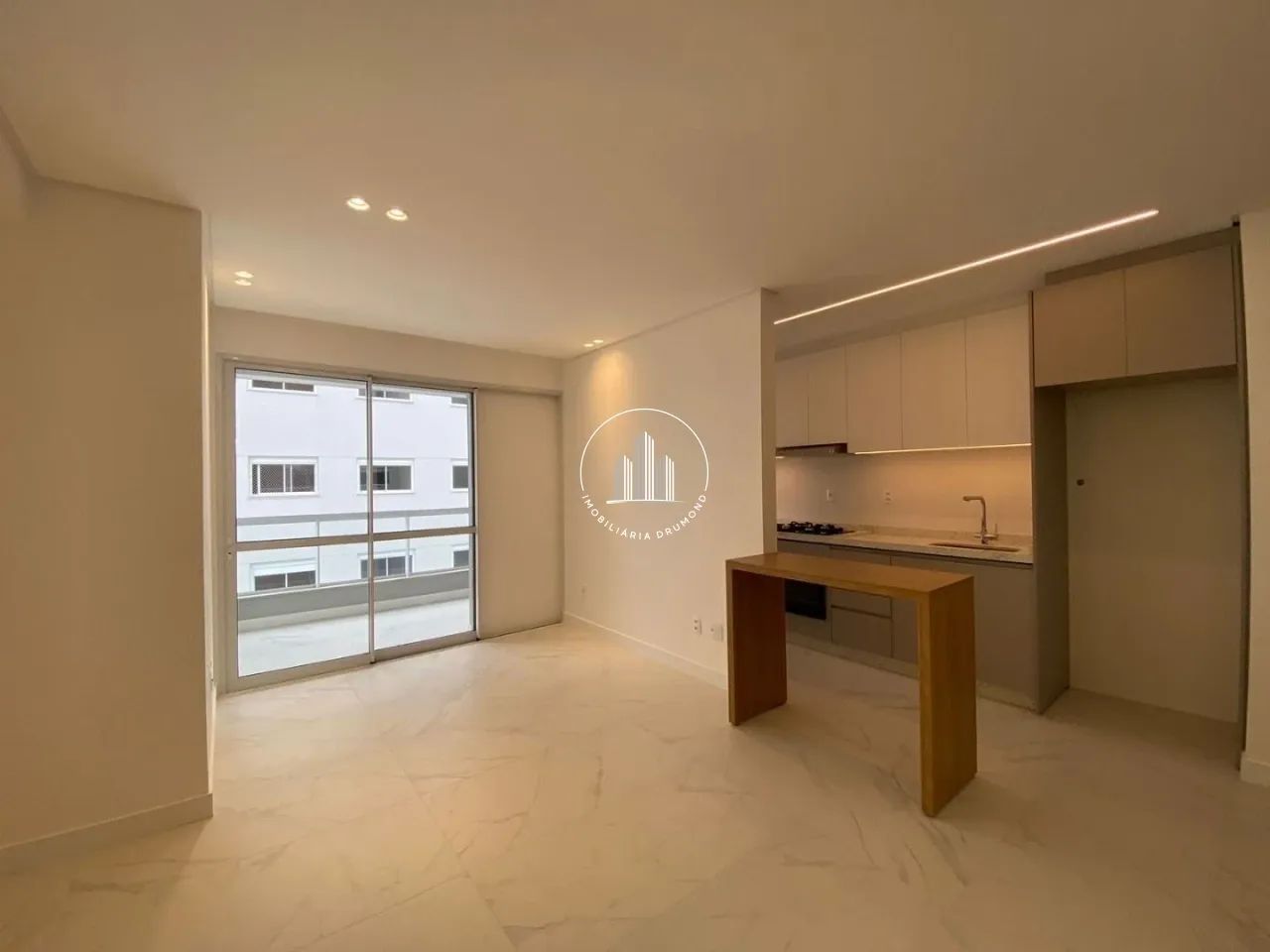 Apartamento 2 Quartos com 1 Suíte e 76m² - Estreito