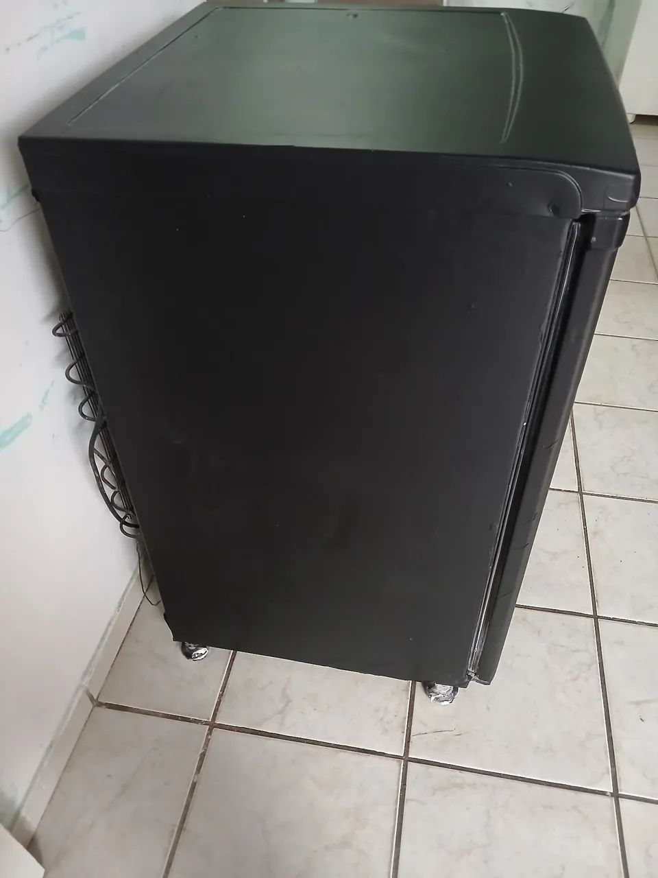 Frigobar em ótimo estado funcionando perfeitamente 