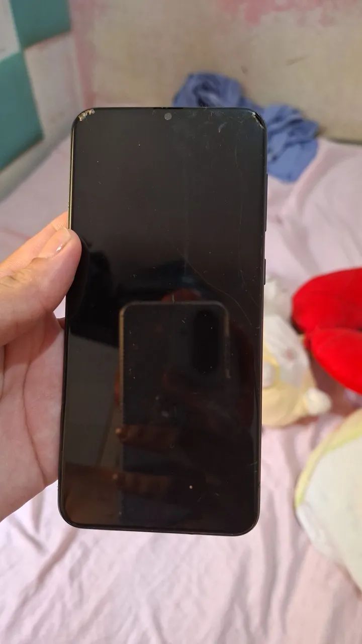 Samsung A20. Tem que trocar o display. 