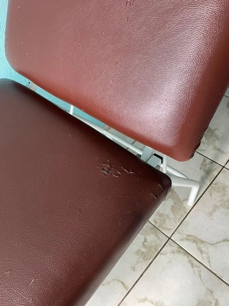 Maca de tatuagem e mesa de procedimentos estético  - Foto 5