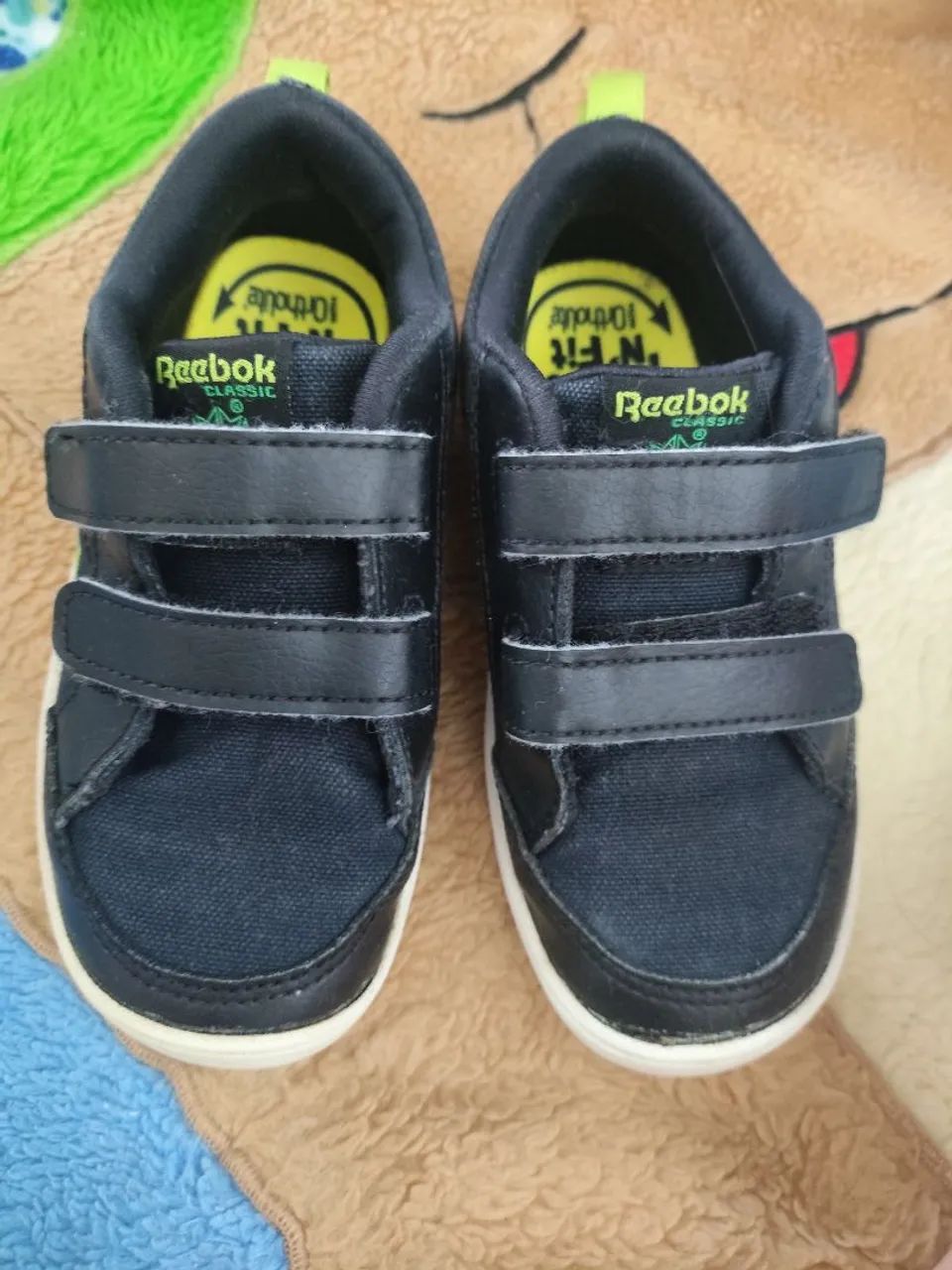 Tênis Reebok tamanho 24