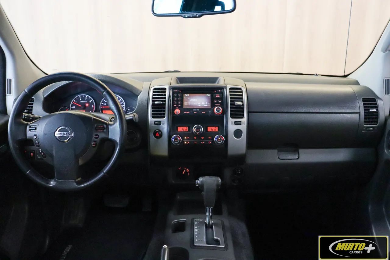 Nissan Frontier SEL CD 4X4 2.5 TB Diesel Aut. 2013 - Foto 5