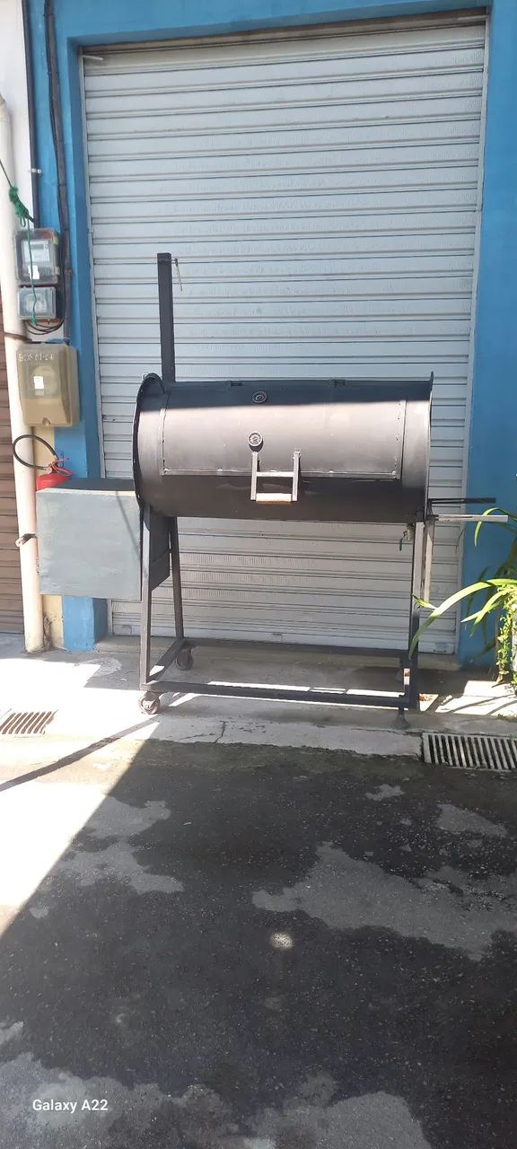Pit Smoker