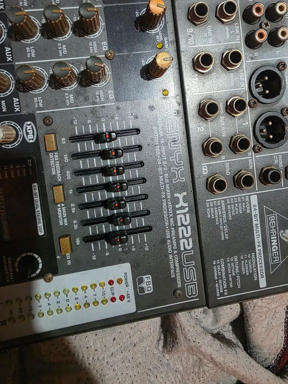 Mesa de som Behringer 12 canais - Foto 2