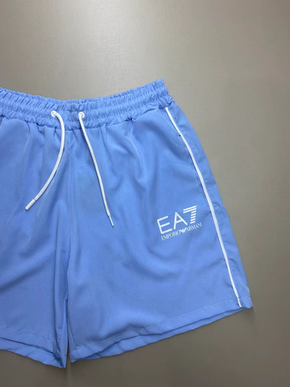 Bermuda EA7 Azul Clara