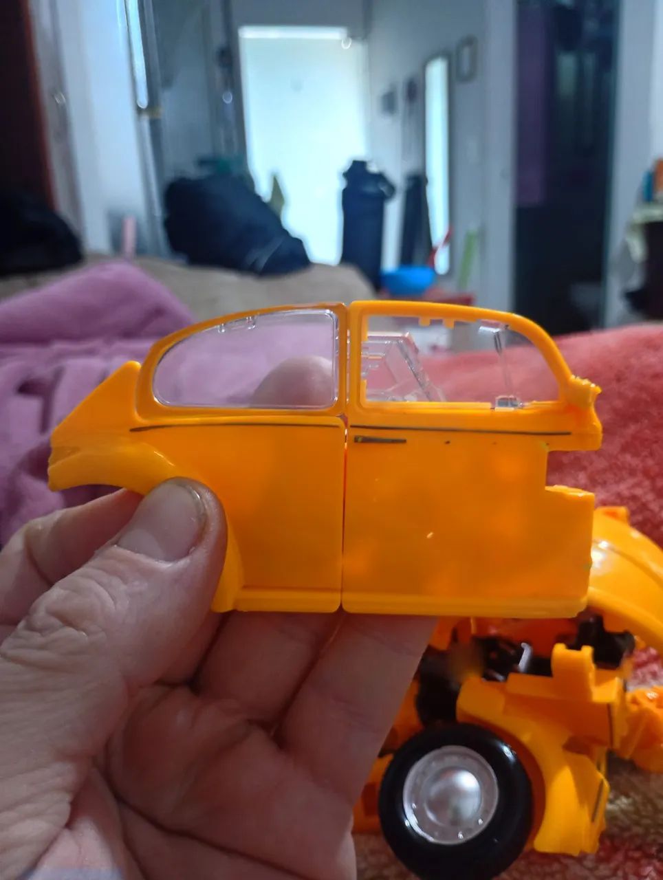 ? Transformers Bumblebee Studio Series l Hasbro - R$ 80 - Foto 4