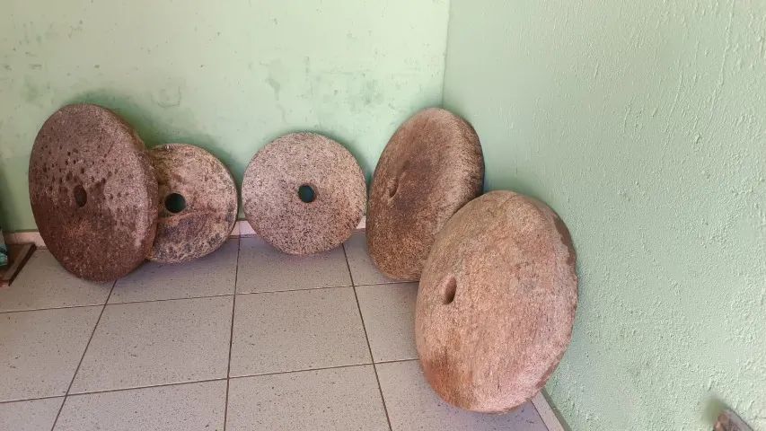 PEDRA DE MOINHO (pedra mó) - Foto 2