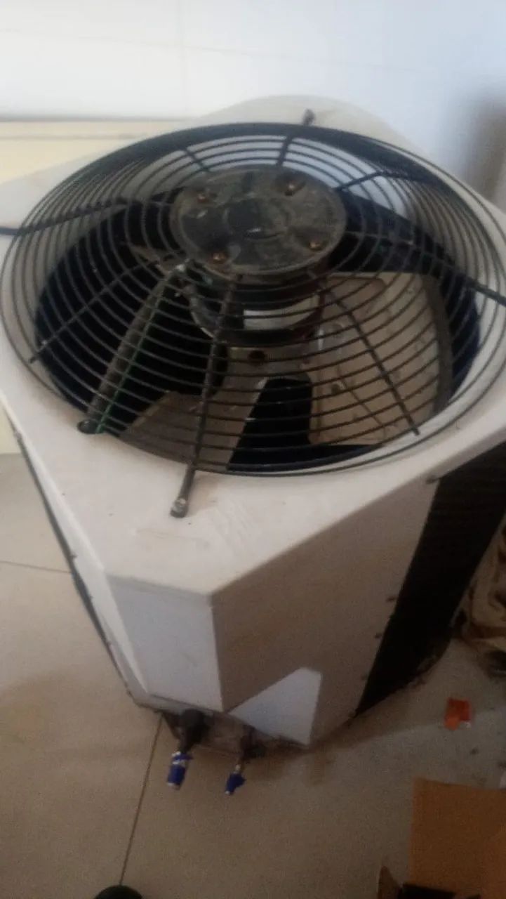 Split piso teto de 36mil e 48mil btus  - Foto 5