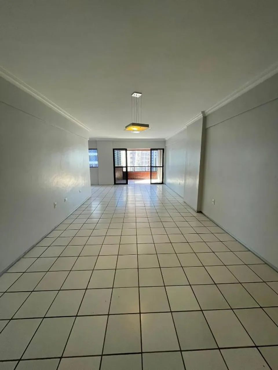 Apartamento com 143,91m² nos Aflitos!
