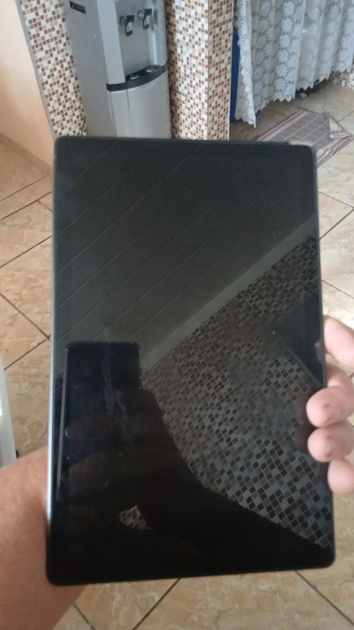 Vendo tablet a7 com tela grande de 10.4 polegadas funcionando perfeitamente  - Foto 3