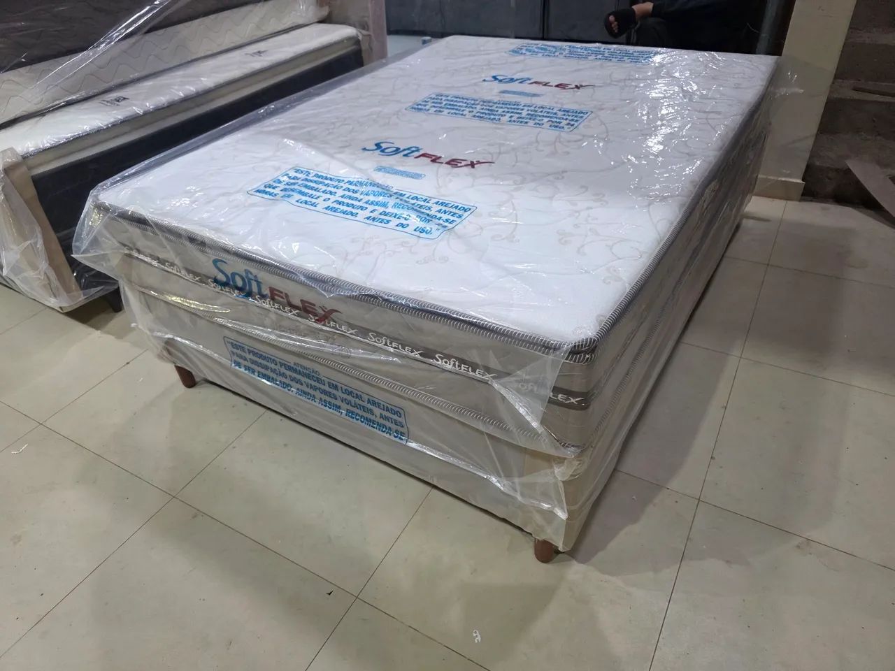 Cama box casal molas ensacadas nova 