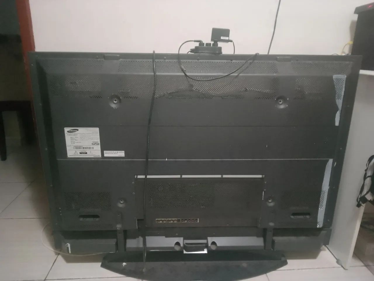 Televisão para retirar peças 