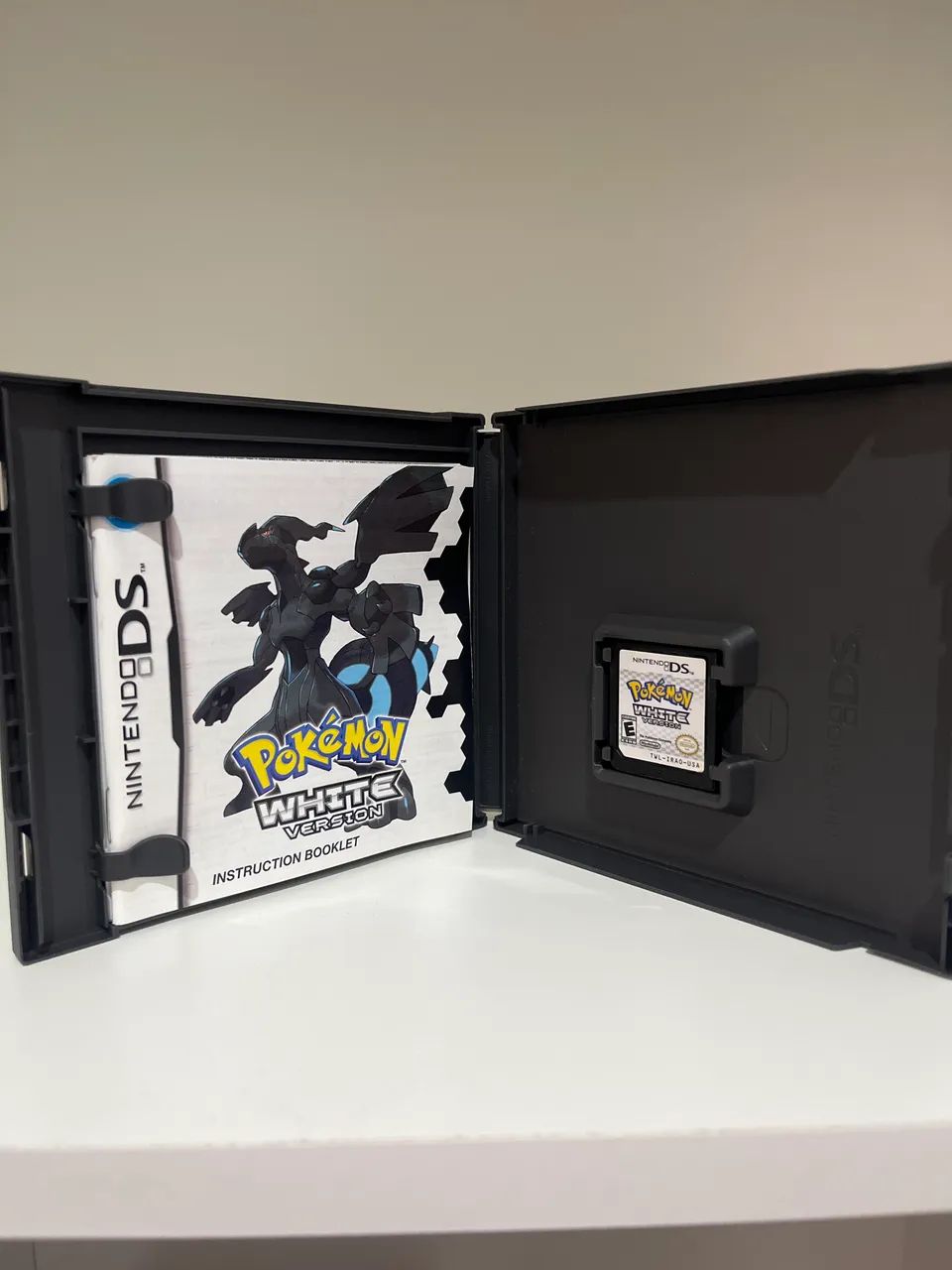 Pokémon White Version 3DS Completo  - Foto 3