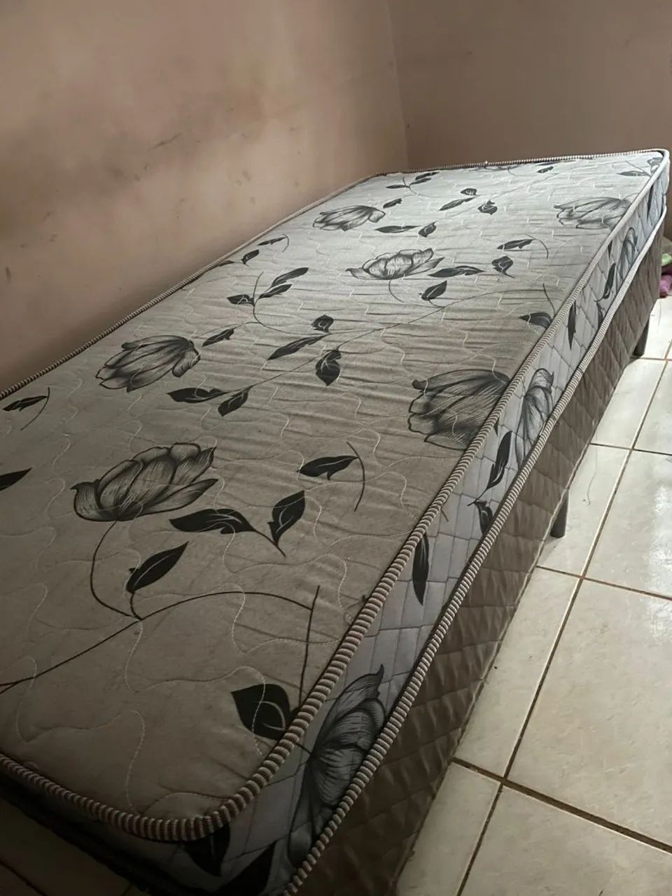 Cama de solteiro seminova - Foto 2