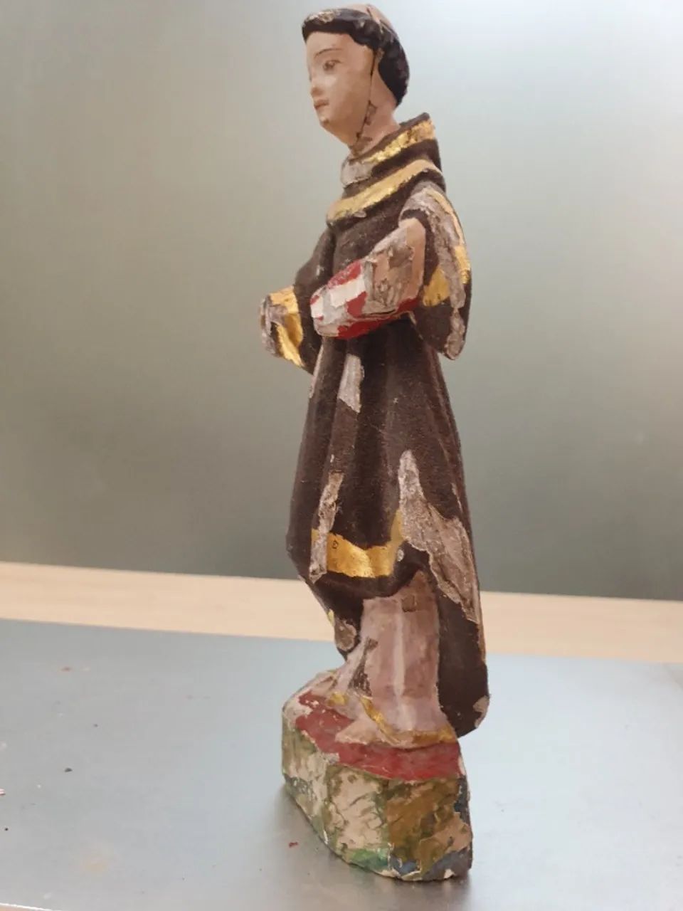 Santo Antonio em Madeira policromada 20cm - Foto 4