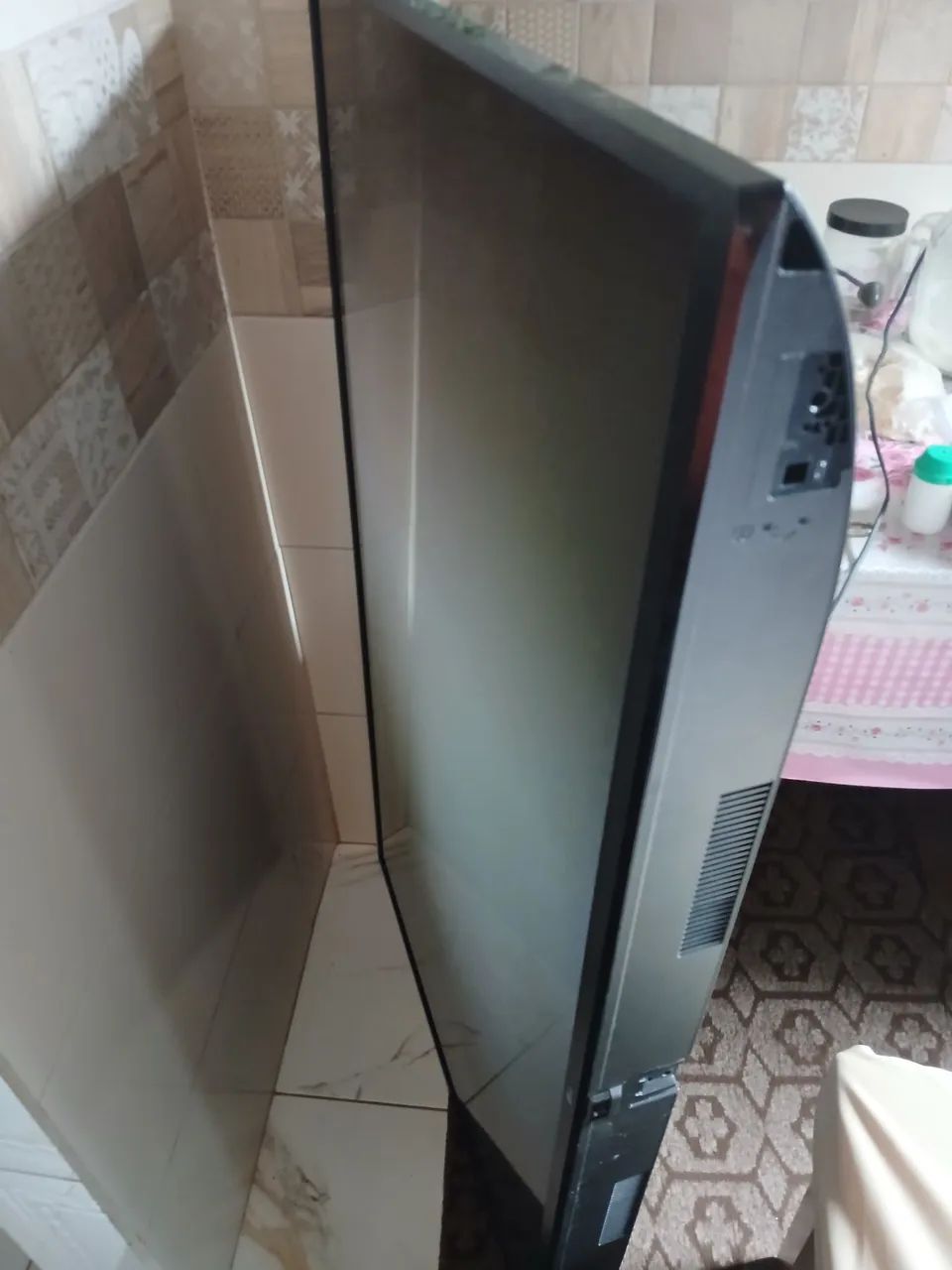 Vendo 2 tvs 32 e 55 polegadas - Foto 4