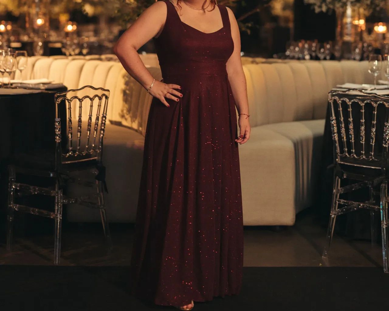 Vestido de festa marsala