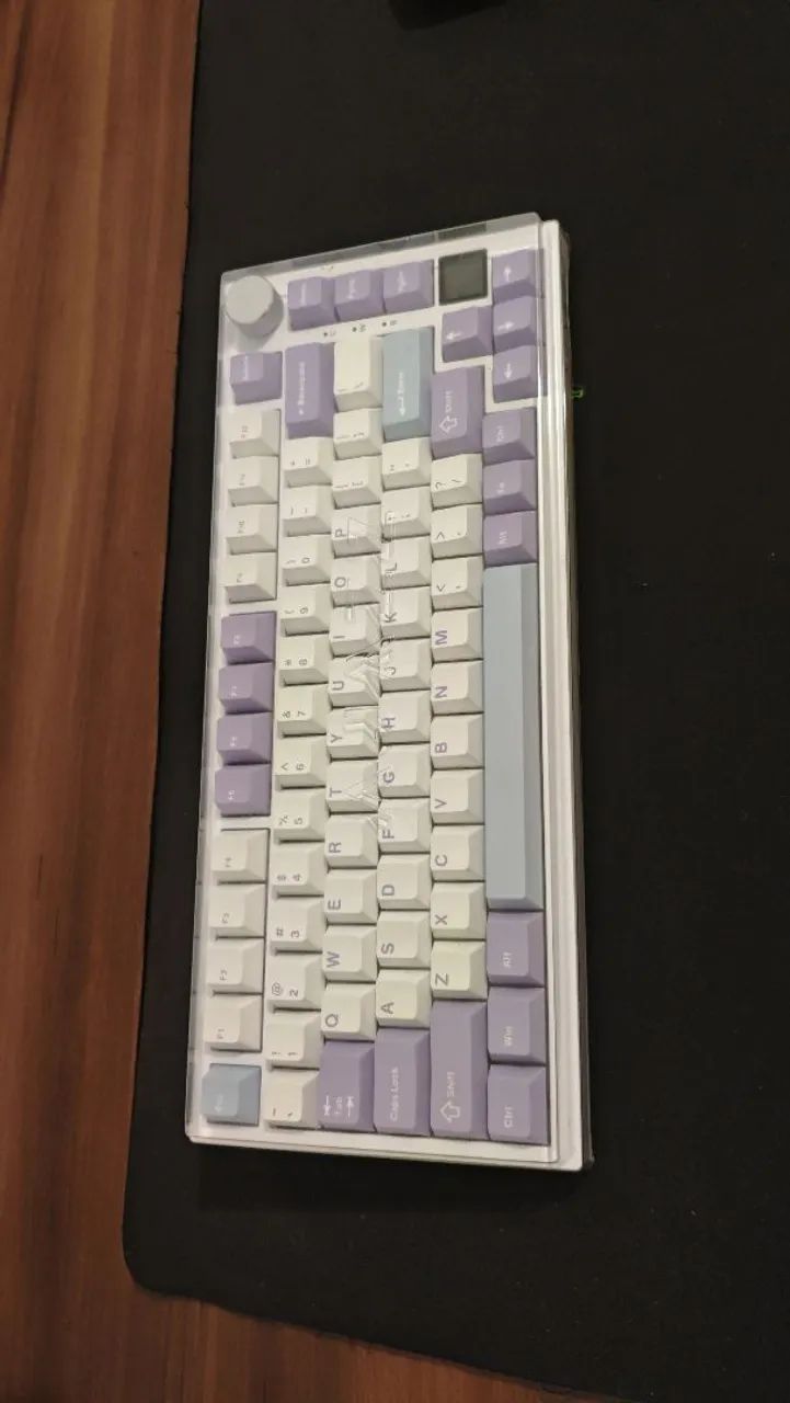 Teclado mecânico AK820 PRO