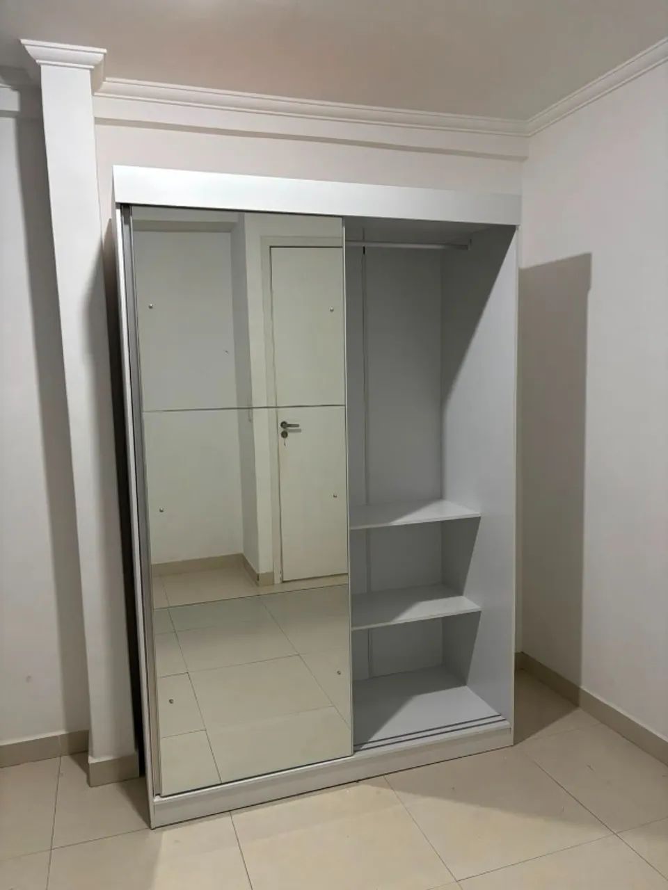 Armário Duas Portas com Espelho - Foto 3
