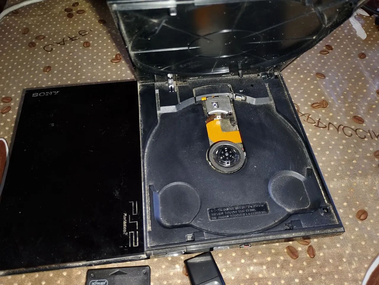 Playstation 2 Desbloqueado + 2 controles + pendrive com alguns jogos - Foto 4