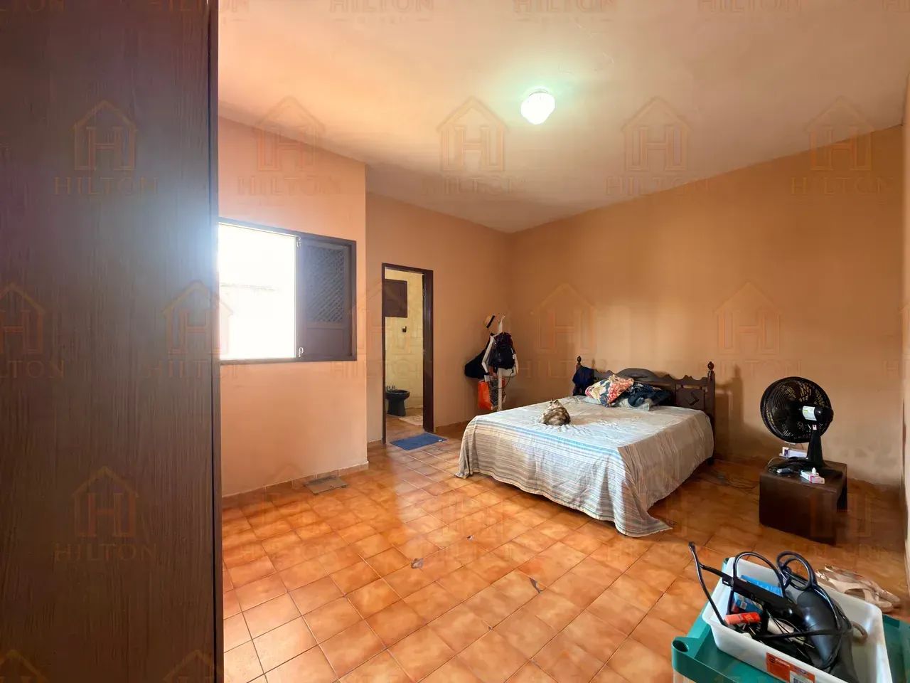 DUAS EM IMÓVEL CASAS COM  400M² NO AEROPORTO - Foto 4