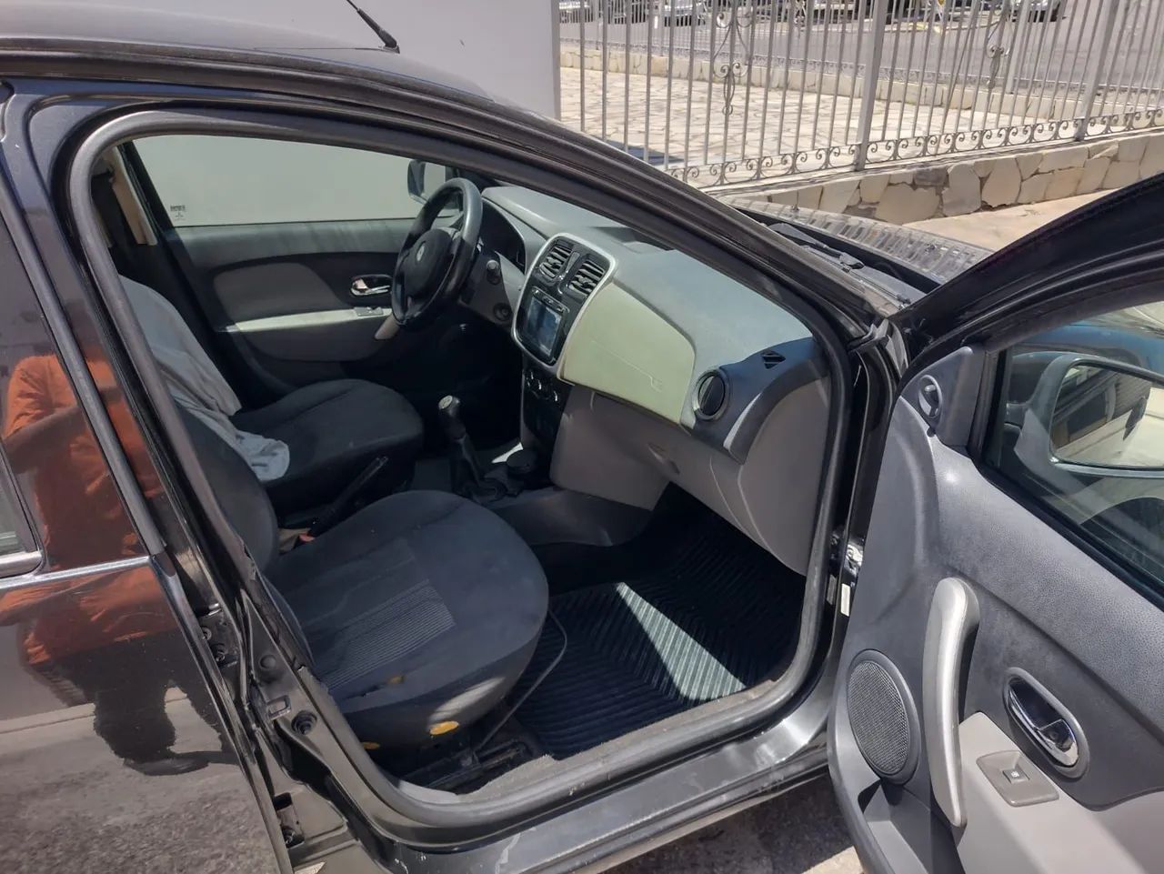 Renault Logan Expression Flex 1.0 12V 4P 2018 - Foto 4