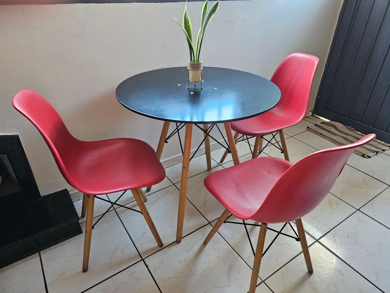 Mesa de jantar 3 cadeiras 