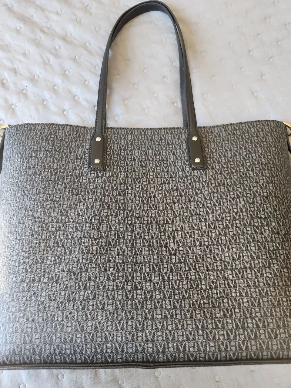 Bolsa Victor Hugo original como NOVA - Foto 5