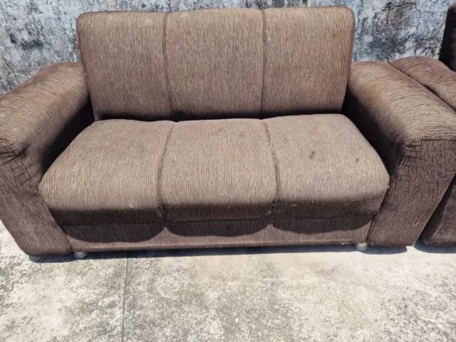 Vendo sofá de 3 e 2 lugares , sem avarias, por 600 reais!! - Foto 2