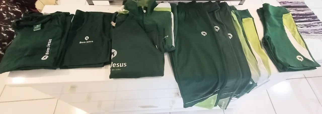 Lote de uniformes do Colégio Bom Jesus  - Foto 2