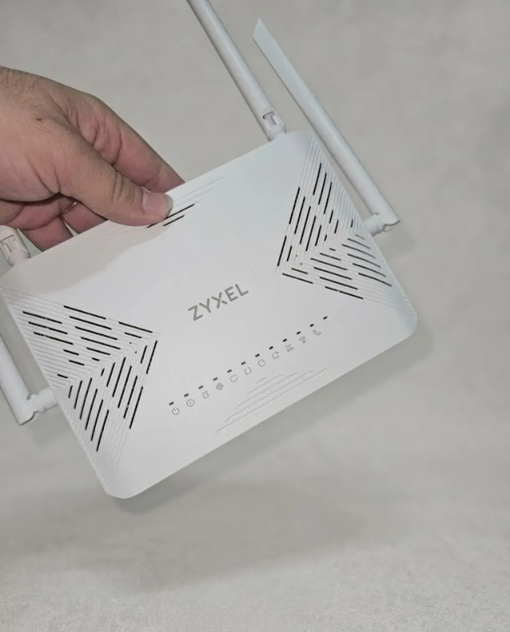 9/12 ルーイ様 ONT Zyxel PX3321-T1 Wi-Fi6 AX3000 (30 unidades) s/fonte