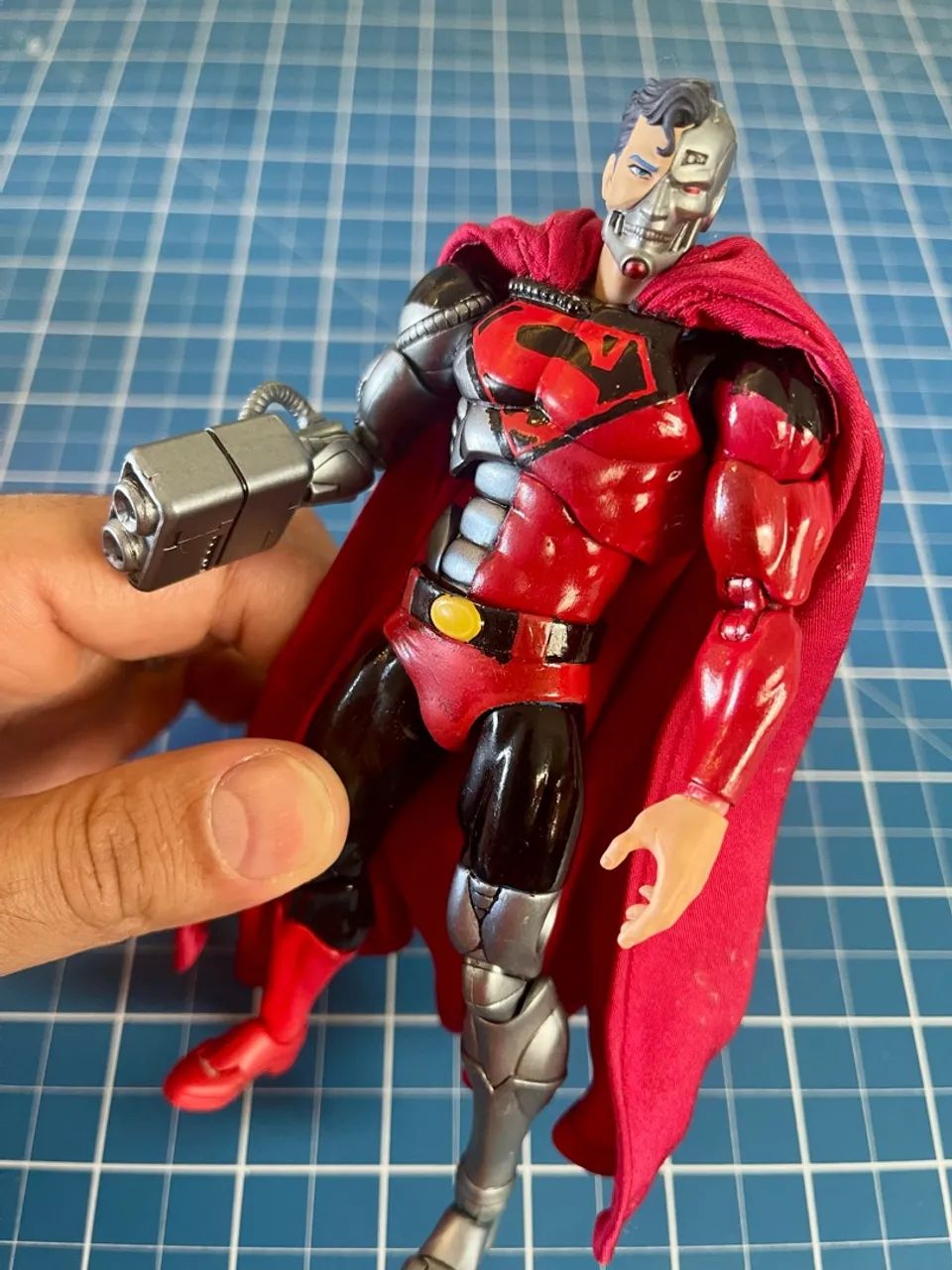 Cyborg Superman - Mafex original / Customizado  - Foto 3