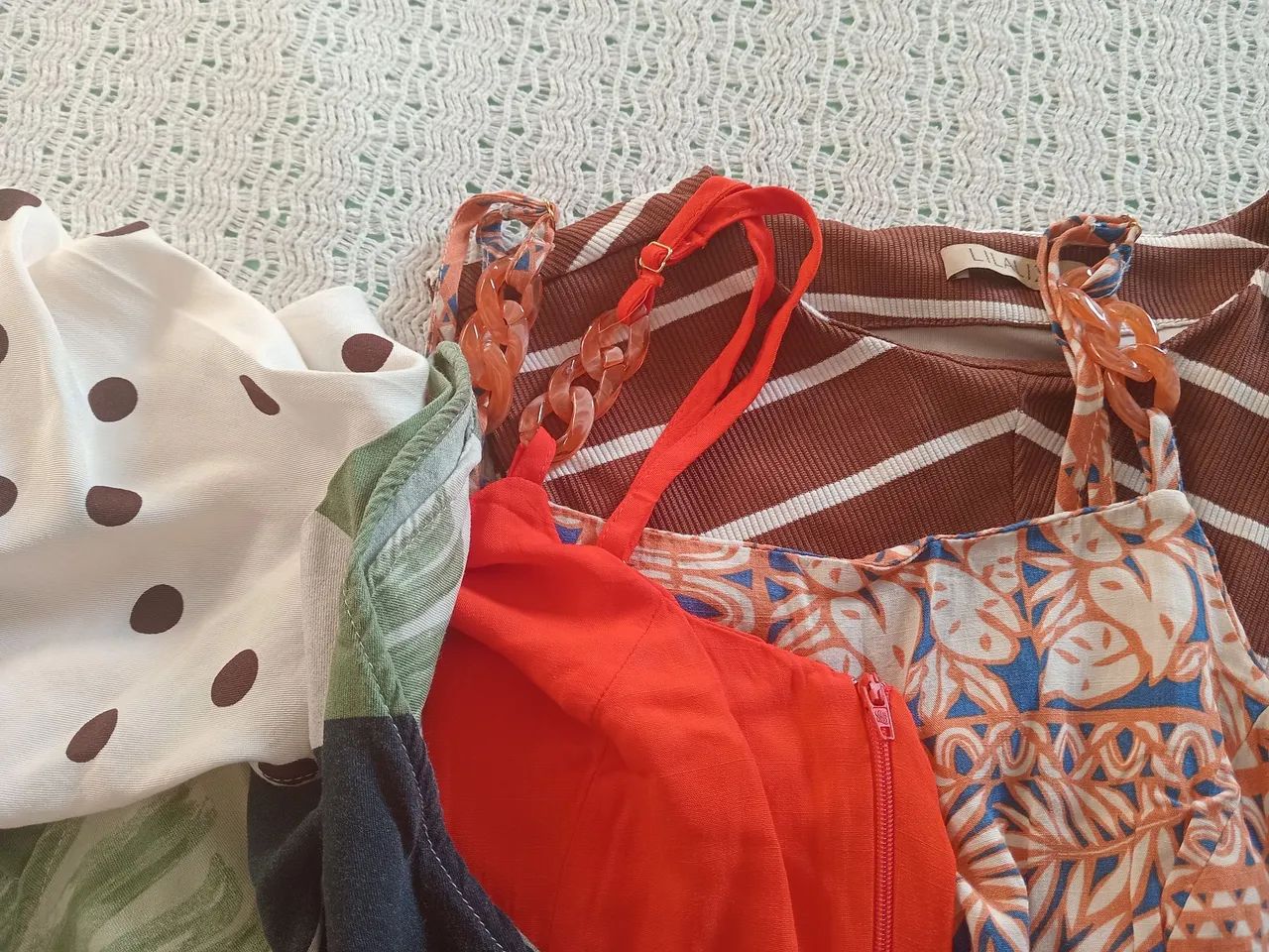 Lote de vestidos Tam P e PP - Foto 2