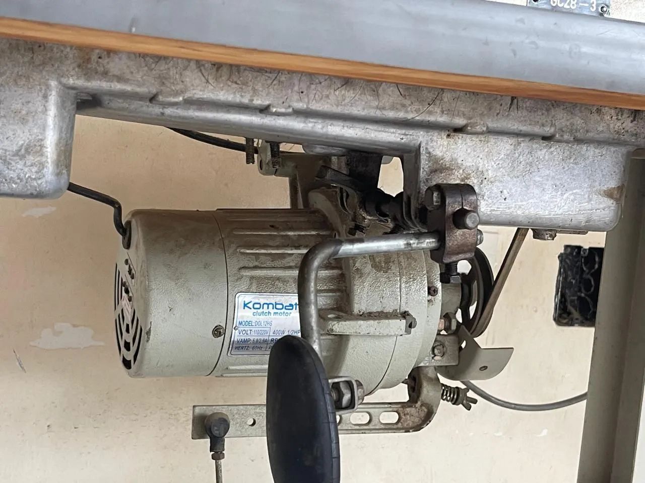 Máquina industrial overlok - Foto 2