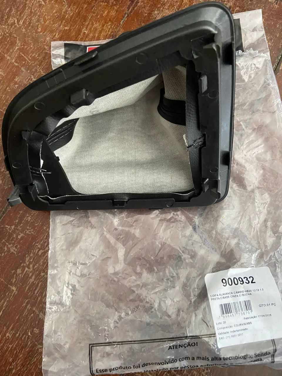 Coifa de Câmbio HB20 2013 a 2019 Preto com Base Cinza 1.0