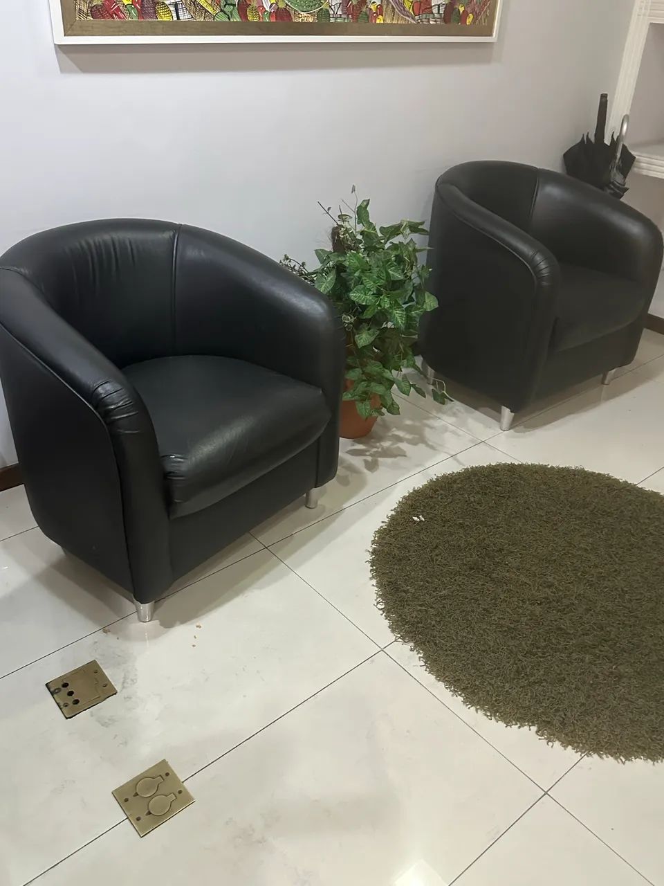 Poltrona preta em corvim em ótimo estado - retirada em Santana  ZN SP