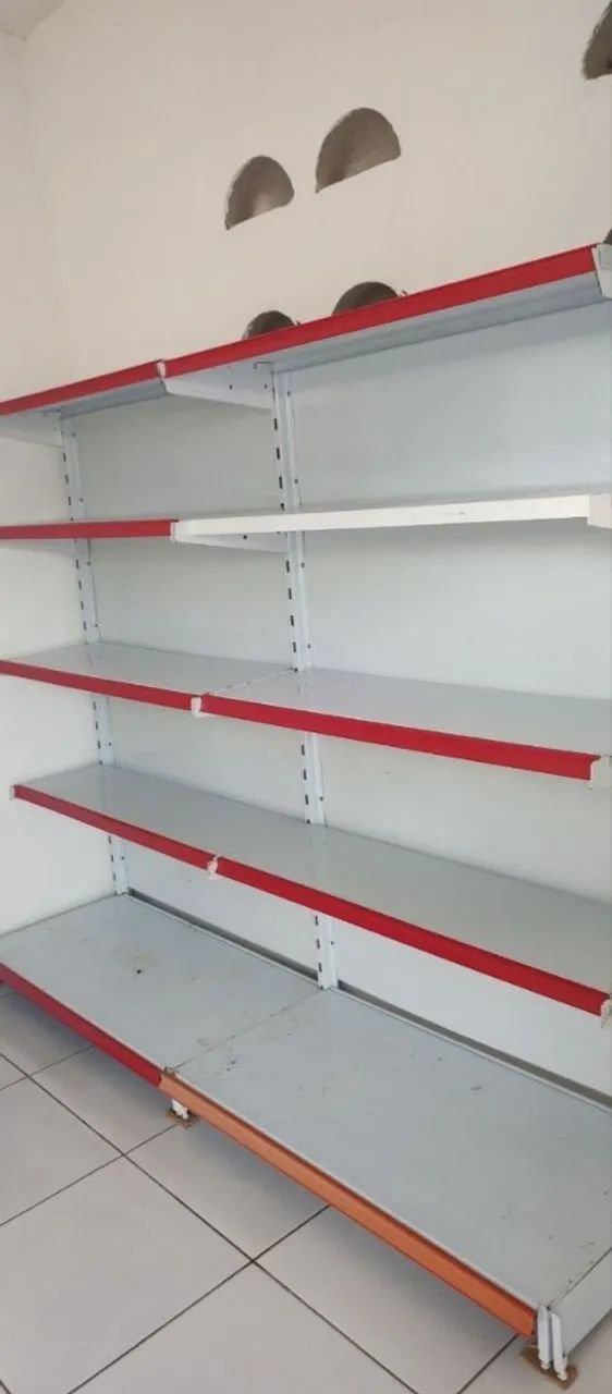 Vendo gôndola de parede 