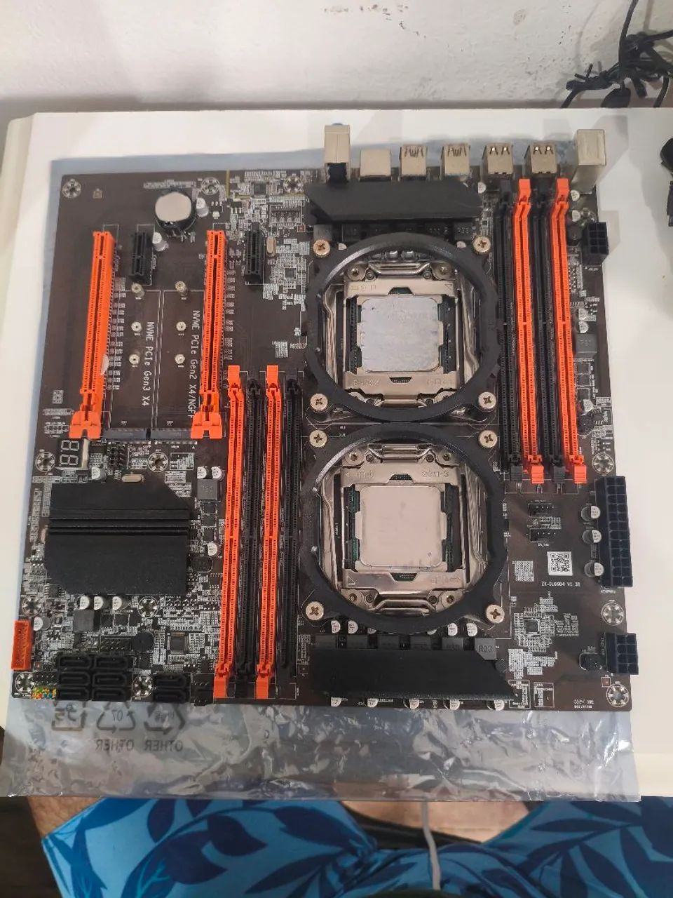 Kit placa mãe ZX-DU99D4 + Intel xeon F5-2680V4 - Foto 2