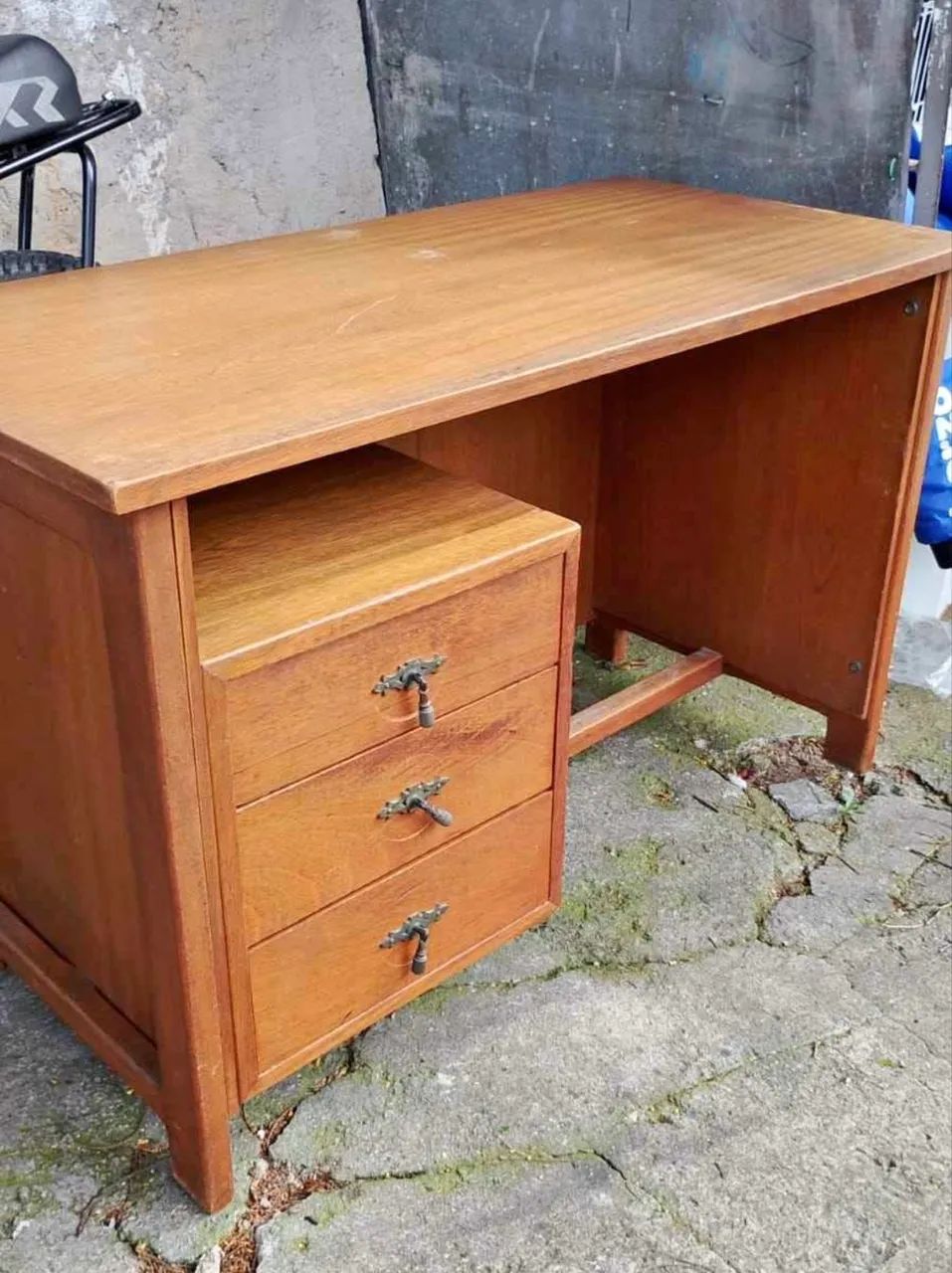 Escrivaninha em ótimo estado  - Foto 2